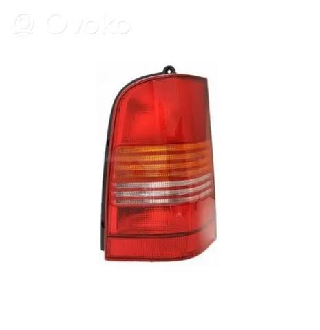 Lanterna traseira esquerda 6388201464 Mercedes