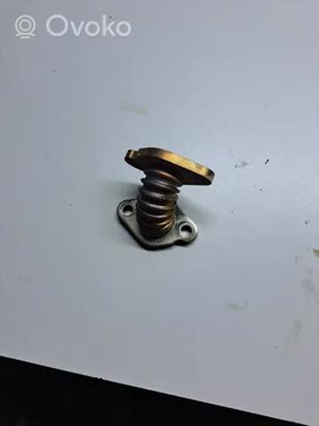 Cano derivado do sistema de recirculação dos gases de escape EGR 6421400308 Mercedes