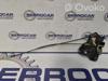 Fecho da porta traseira esquerda 6906002101 TOYOTA