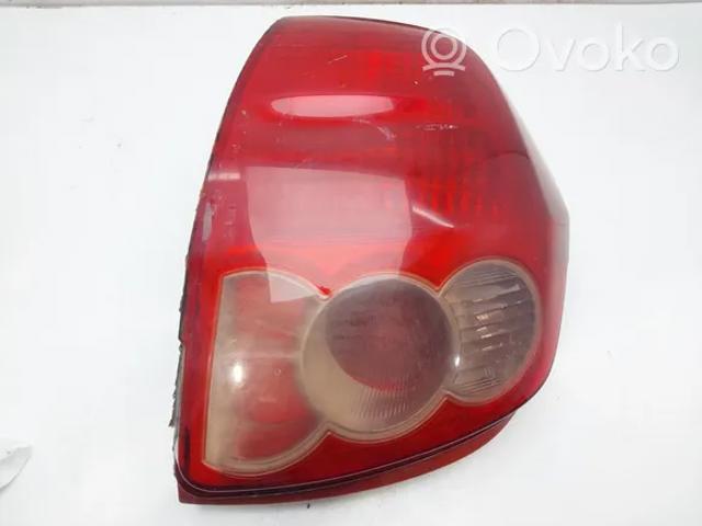 Lanterna traseira direita 8155102550 Toyota