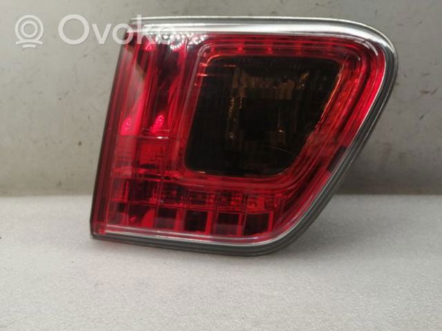 Lanterna traseira direita interna 8158105110 Toyota