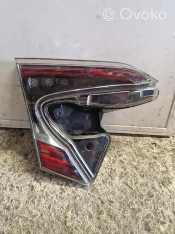 Lanterna traseira esquerda interna 81590F4020 Toyota