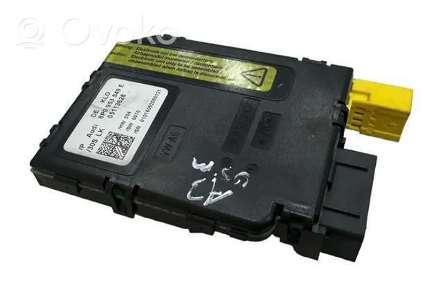 Módulo de direção (Centralina eletrônica) dos interruptores instalados na coluna da direção 8P0953549E VAG