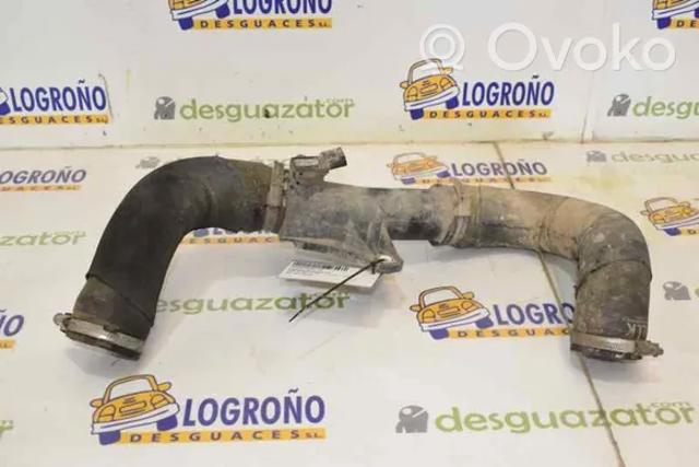 Mangueira (cano derivado) esquerda de intercooler 8R0145709J VAG