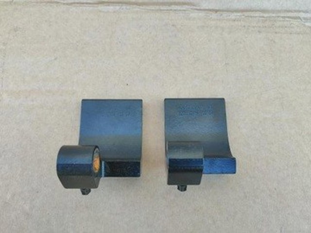 Gozno da porta dianteira esquerda 9067200037 Mercedes