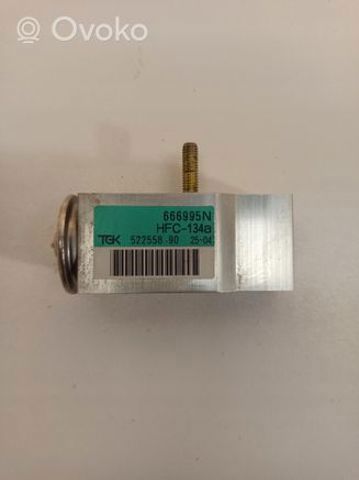 Válvula TRV de aparelho de ar condicionado 91157392500 VAG
