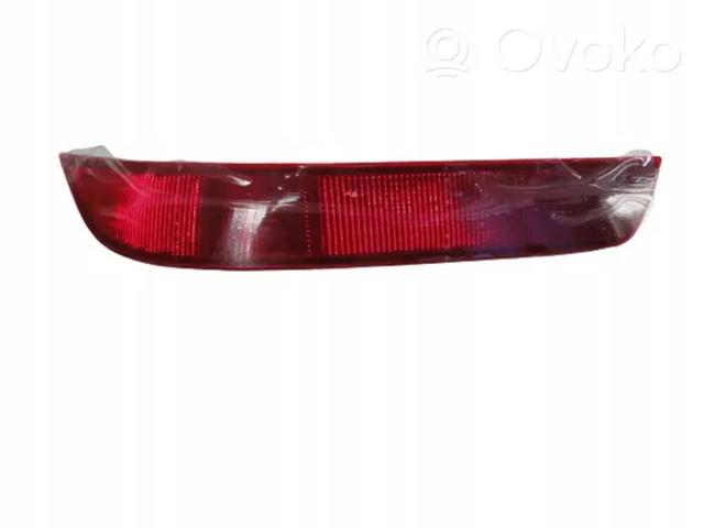 Retrorrefletor (refletor) do pára-choque traseiro esquerdo A1648200974 Mercedes