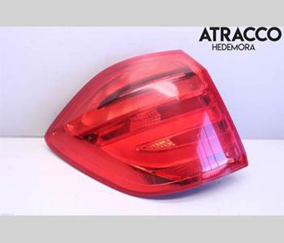 Lanterna traseira esquerda externa A1669067301 Mercedes