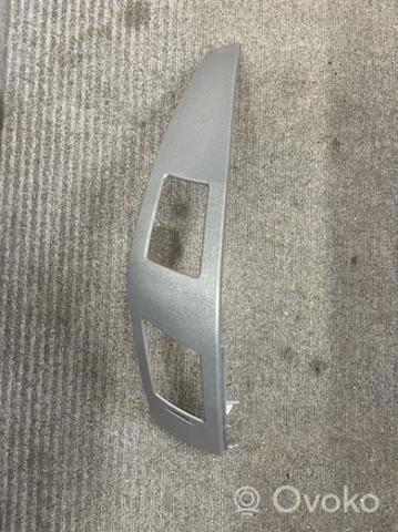 Placa sobreposta decorativa de consola central A9066890037 Mercedes