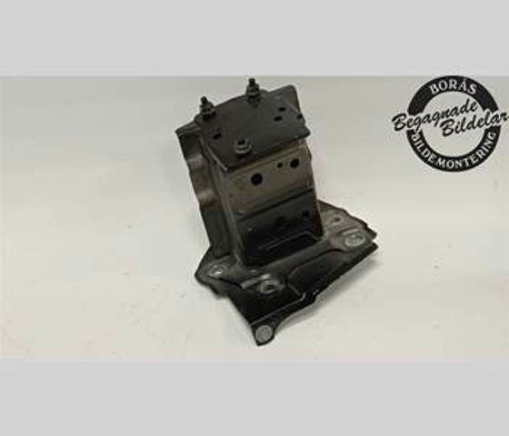 Consola de reforçador do pára-choque dianteiro G51141KEMA Nissan/Infiniti