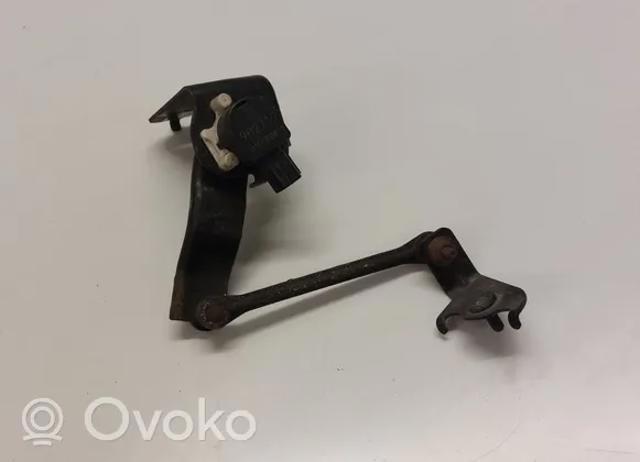 Sensor traseiro do nível de posição de carroçaria GS1F5122YC Mazda