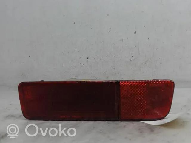 Retrorrefletor (refletor) do pára-choque traseiro direito MN133870 Mitsubishi