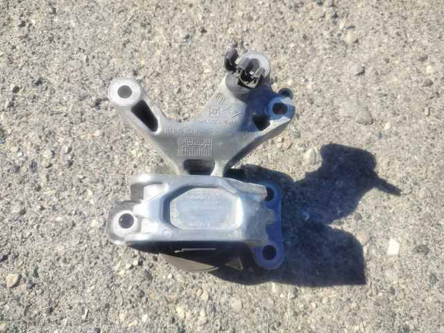 Правая опора двигателя 112106387R RENAULT
