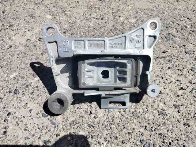 Левая опора двигателя 112205136R RENAULT