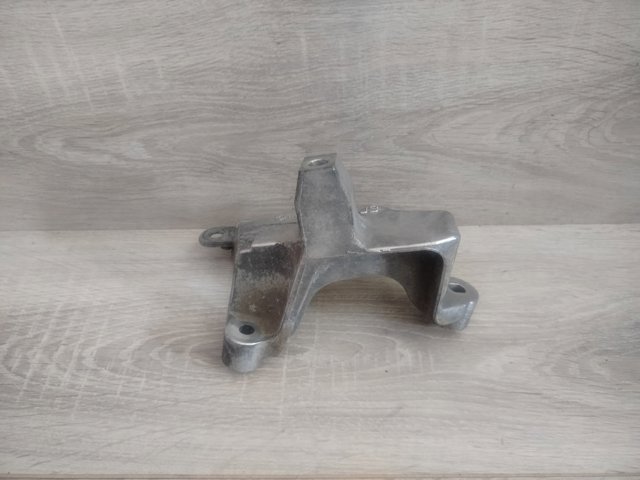 Крепление подушки коробки передач 112530006R RENAULT