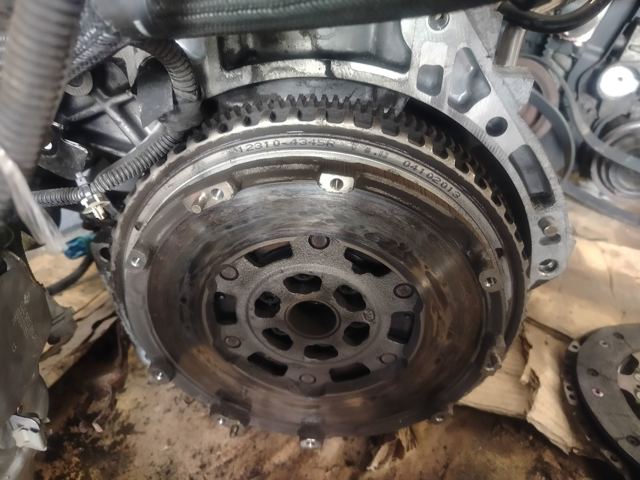 RENAULT 123104345R Маховик в наличии Ирпень