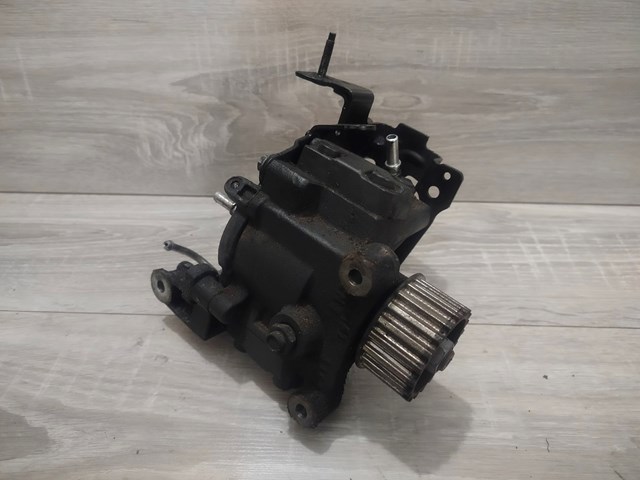 Насос топливный высокого давления (ТНВД) 167008557R RENAULT