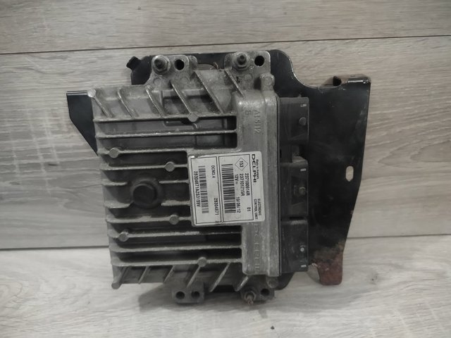 Компьютер двигателя 237100914R RENAULT