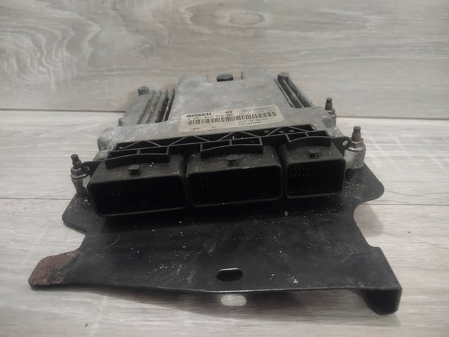Мозги двигателя 237101074R RENAULT