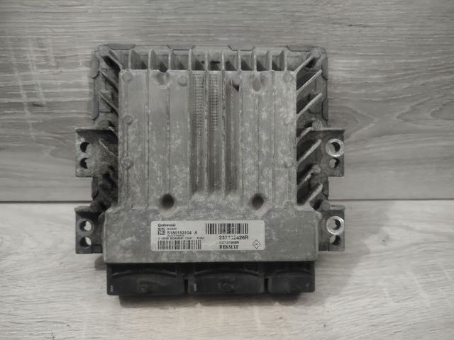 Компьютер двигателя 237102426R RENAULT