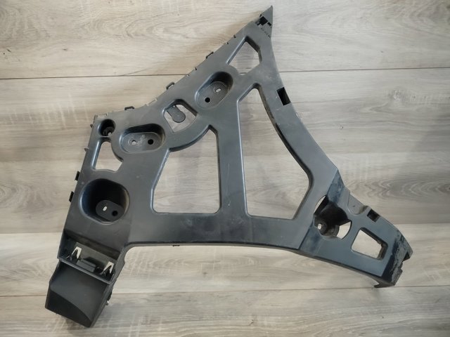 Кронштейн бампера заднего, правый 791820002R RENAULT