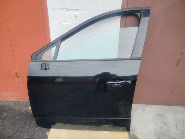 Передняя левая дверь 801014883R RENAULT