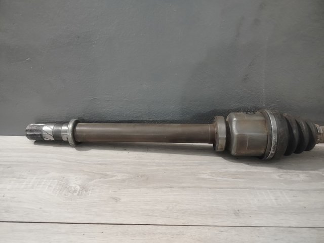 8200725511 RENAULT Правая полуось купить в Днепр