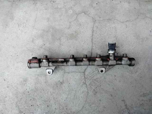 Распределитель топлива (рампа) 8200750048 RENAULT
