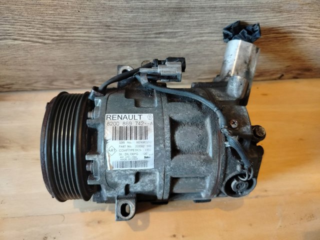 Компрессор кондиционера 8200869742 RENAULT