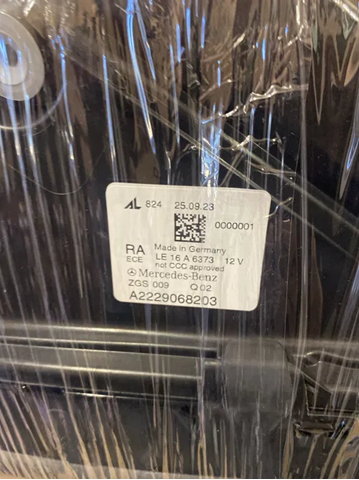 MERCEDES 2229068203 Правая фара в наличии Черкассы