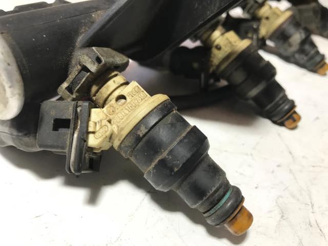 Клапанная форсунка 030906031A VAG