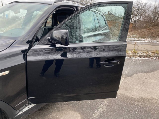 Стекло водительской двери 51333332309 BMW
