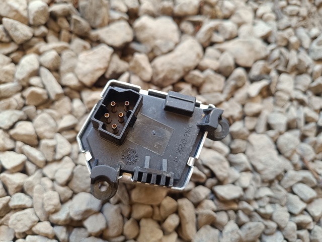 64116923204 BMW Резистор печки купить в Чернигов