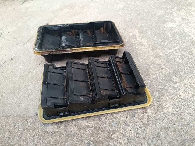 Решетка воздухозаборника салона LR002951 LAND ROVER