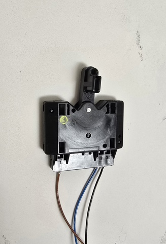 Датчик уровня топлива в бензобаке Volkswagen Jetta 6