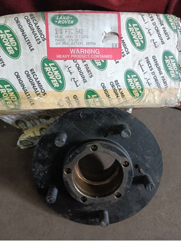 Подшипник в сборе со ступицей передний RUB500240 LAND ROVER