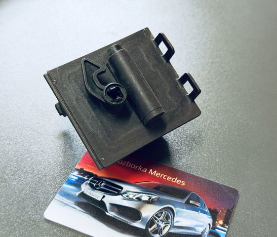 A0038203297 MERCEDES Мотор-привод открытия лючка бака купить в Винница