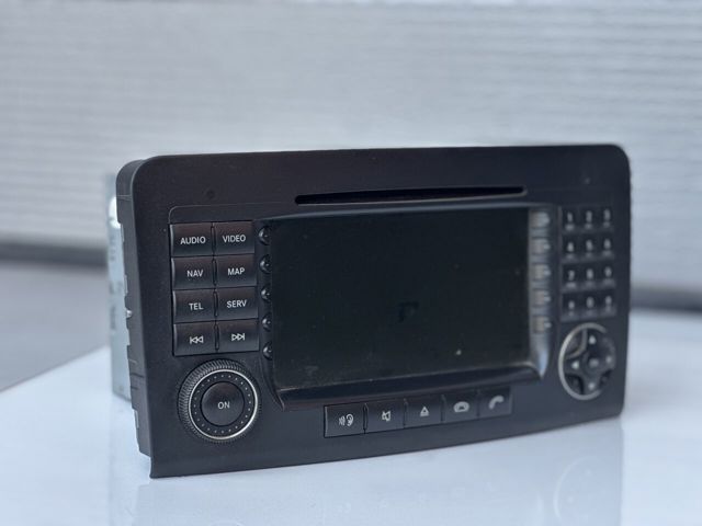 Заводская магнитола A1648200979 MERCEDES