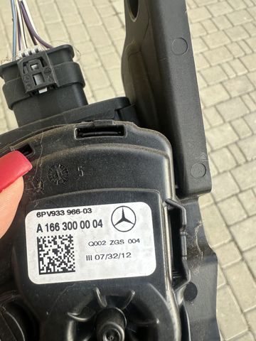 MERCEDES 1663000004 Педаль газа в наличии Днепр