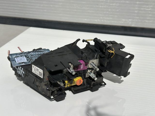 Монжатный блок реле A1665402450 MERCEDES