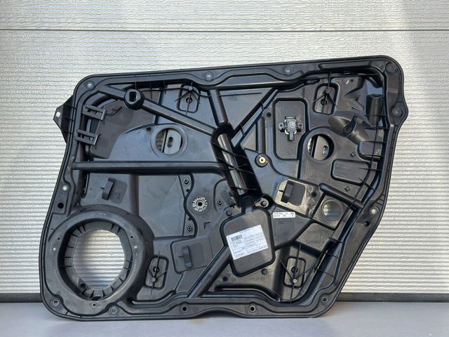 Механизм стеклоподъемника двери передней, правой A1667200279 MERCEDES