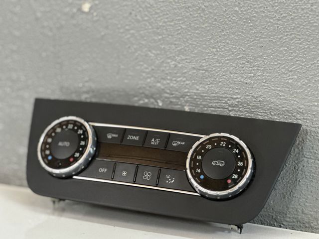 A1669009405 MERCEDES Блок управления кондиционером купить в Каменское