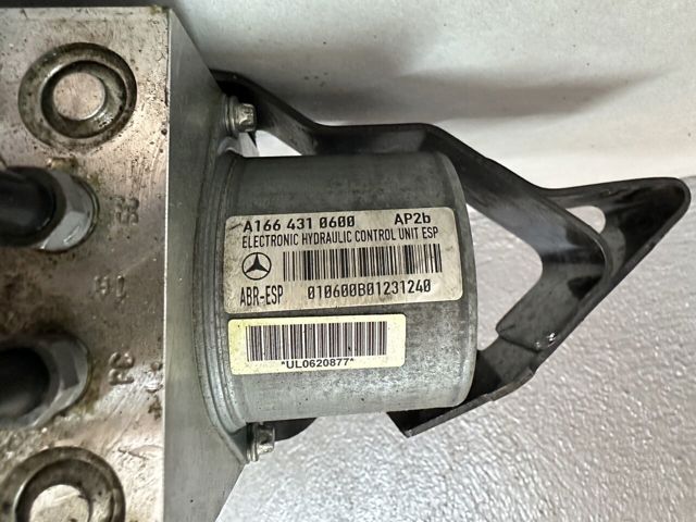 Насос АБС (ABS) главного тормозного цилиндра A1669013400 MERCEDES