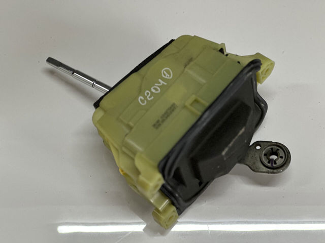 Селектор коробки передач A2042677524 MERCEDES