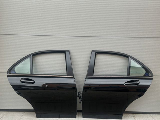 Дверь задняя Mercedes C