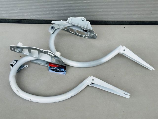 Крепление крышки багажника A2057500328 MERCEDES