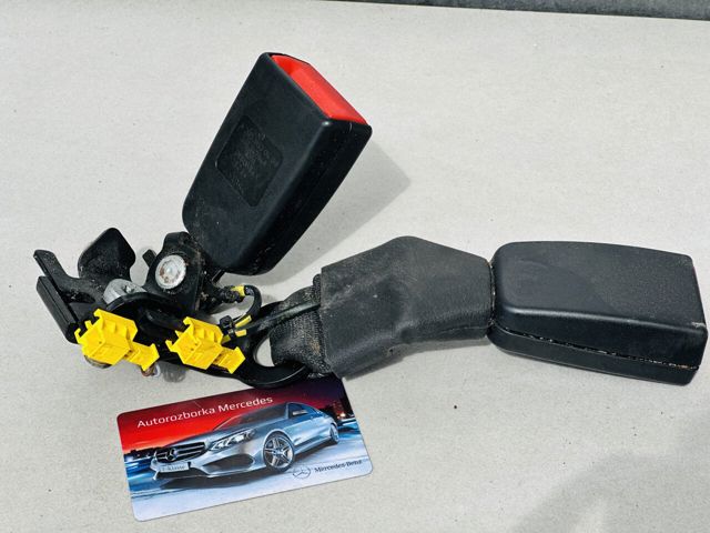 Рычаг (замок) фиксации ремня безопасности задний правый A2058600469 MERCEDES