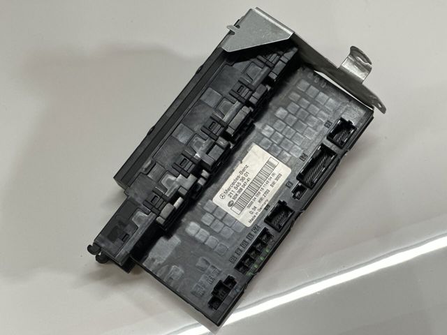 Блок управления сигналами SAM A2115453601 MERCEDES