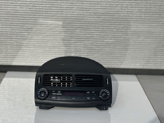 MERCEDES A2118303190 Блок управления кондиционером в наличии Ровно