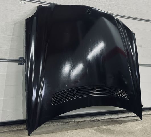 Капот двигателя A2118800457 MERCEDES